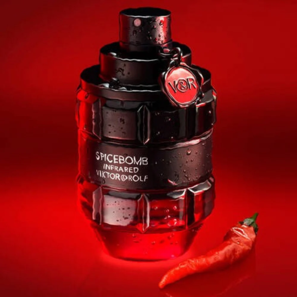 عطر رجالي سبايس بومب من فيكتور آند رولف