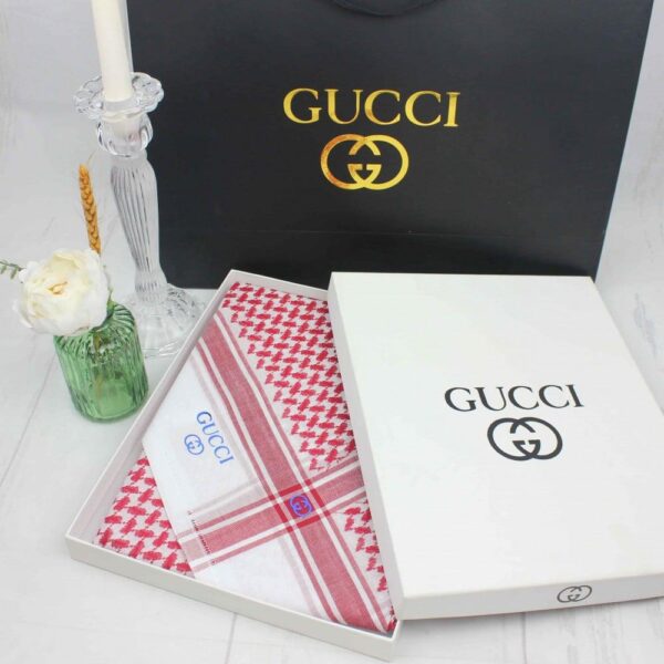 شماغ قوتشي الجديد ختم ازرق