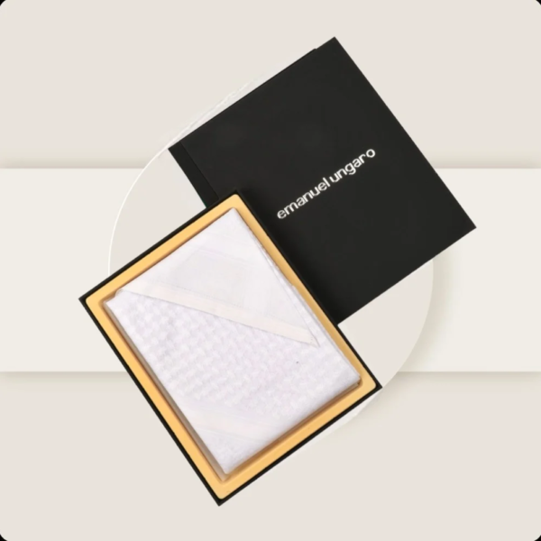 شماغ ايمانويل انغارو أبيض