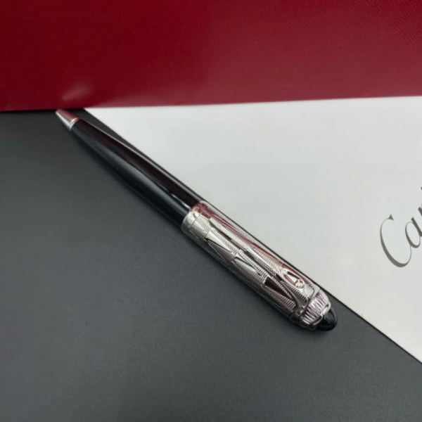 قلم كارتير أسود في فضي