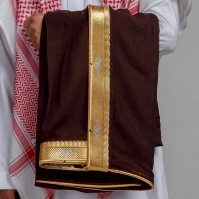 مشلح ديباج ملكي بني 2024