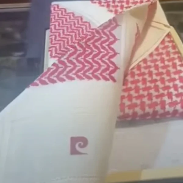 شماغ بيير كاردان احمر بيج