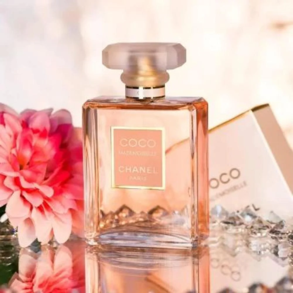 عطر عليك وعطر علينا عطر سي وكوكو شانيل